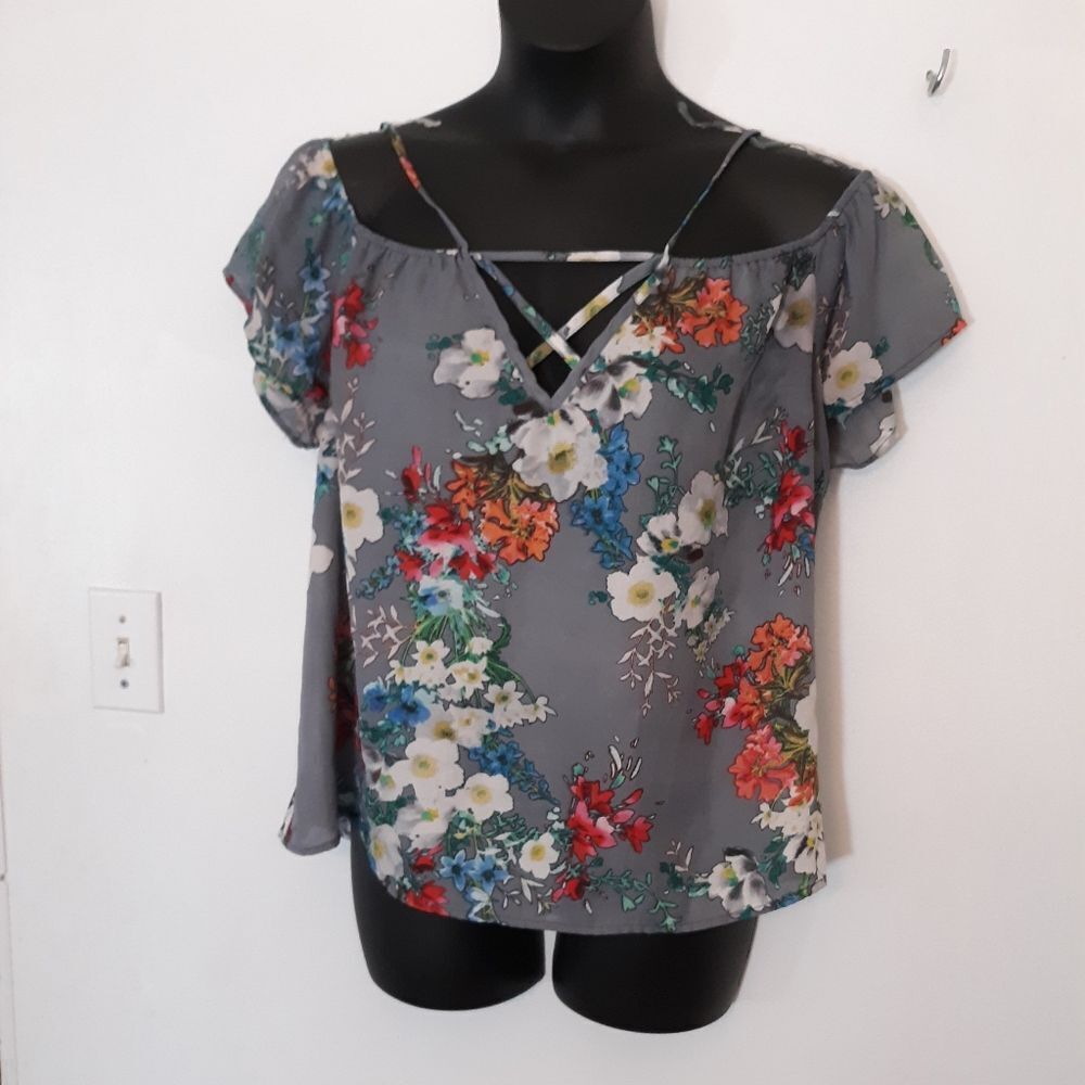 Charlotte Russe + gray floral cold shoulder top